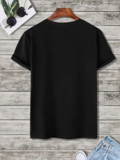 Manfinity Hypemode Men Cartoon Graphic Tee