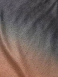 Manfinity Homme Men Ombre Curved Hem Tee Without Necklace -Man Style Shop 16735220867dd4020eb0d5ab0a7fc30e3a5f4db032 thumbnail 405x552