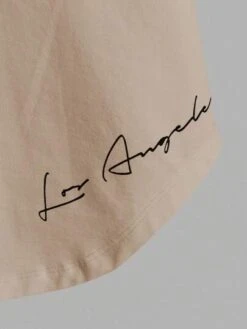 Manfinity Homme Men Letter Graphic Curved Hem Tee -Man Style Shop 1681959064d474eebb2362130486873fd8122550d6 thumbnail 405x552