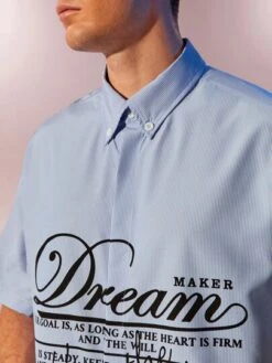 Manfinity Fever City Men Slogan Graphic Drop Shoulder Shirt -Man Style Shop 16863943231559ccd25845268fa7b8ff72a14a256c thumbnail 405x552