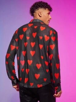 SHEIN Manfinity Fever City Men Heart Print Button Front Shirt