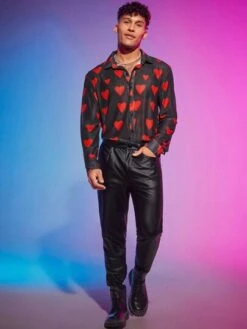 SHEIN Manfinity Fever City Men Heart Print Button Front Shirt -Man Style Shop 1691977368486db12a88fa5fa236555e8099bc82b6 thumbnail 405x552