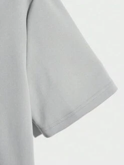 Manfinity Hypemode Men Bear Embossed Tee -Man Style Shop 16919945953041c0b187b1cfeb8b91fc61a1c2464b thumbnail 405x552