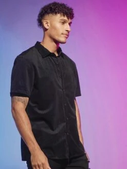 SHEIN Manfinity Fever City Men Solid Button Up Shirt -Man Style Shop 1692014489d18f4f9d671340568ca756e6f5ba8f2b thumbnail 405x552